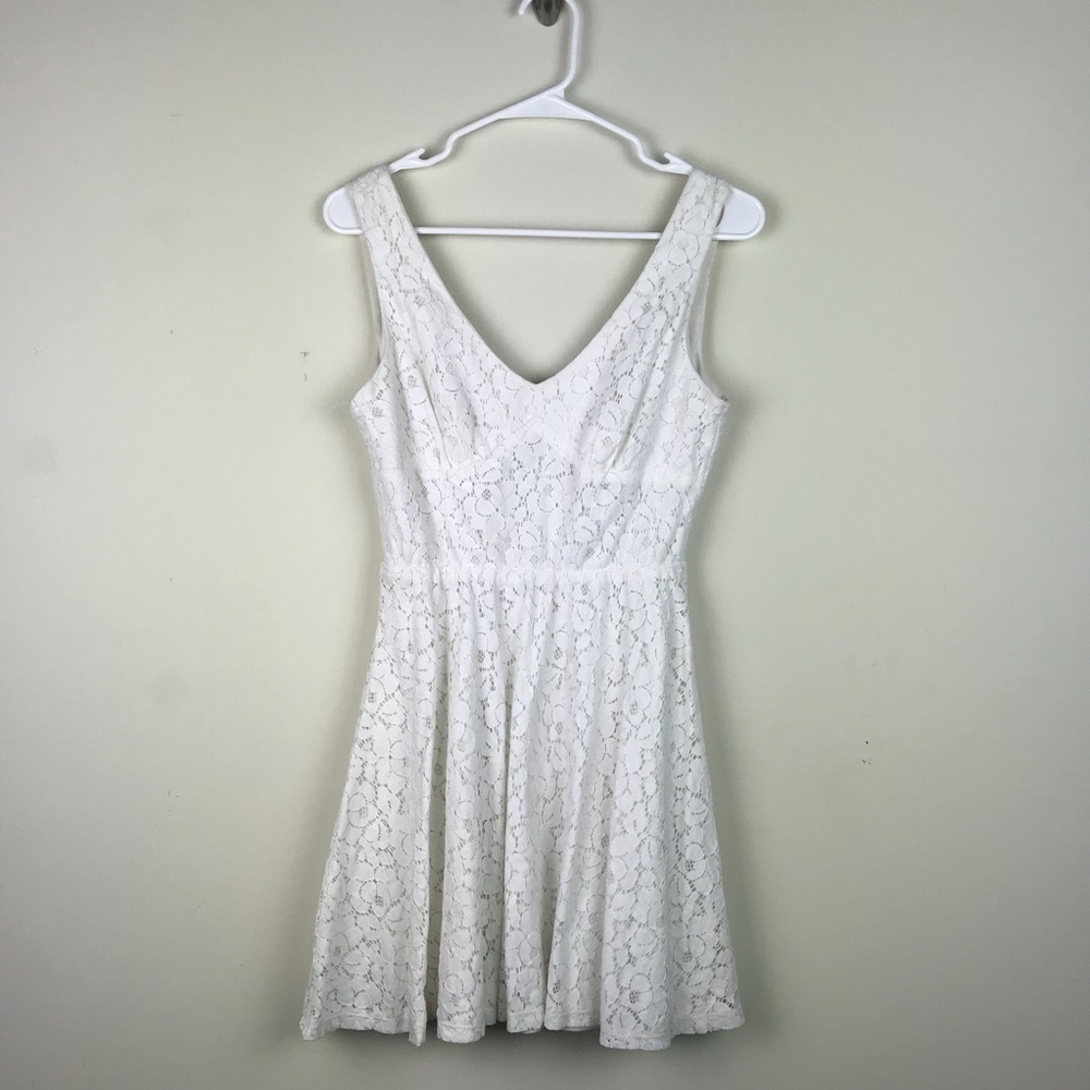 White lace dress